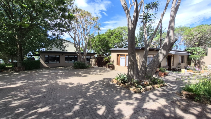 Commercial Property for Sale in Mossel Bay Rural Western Cape